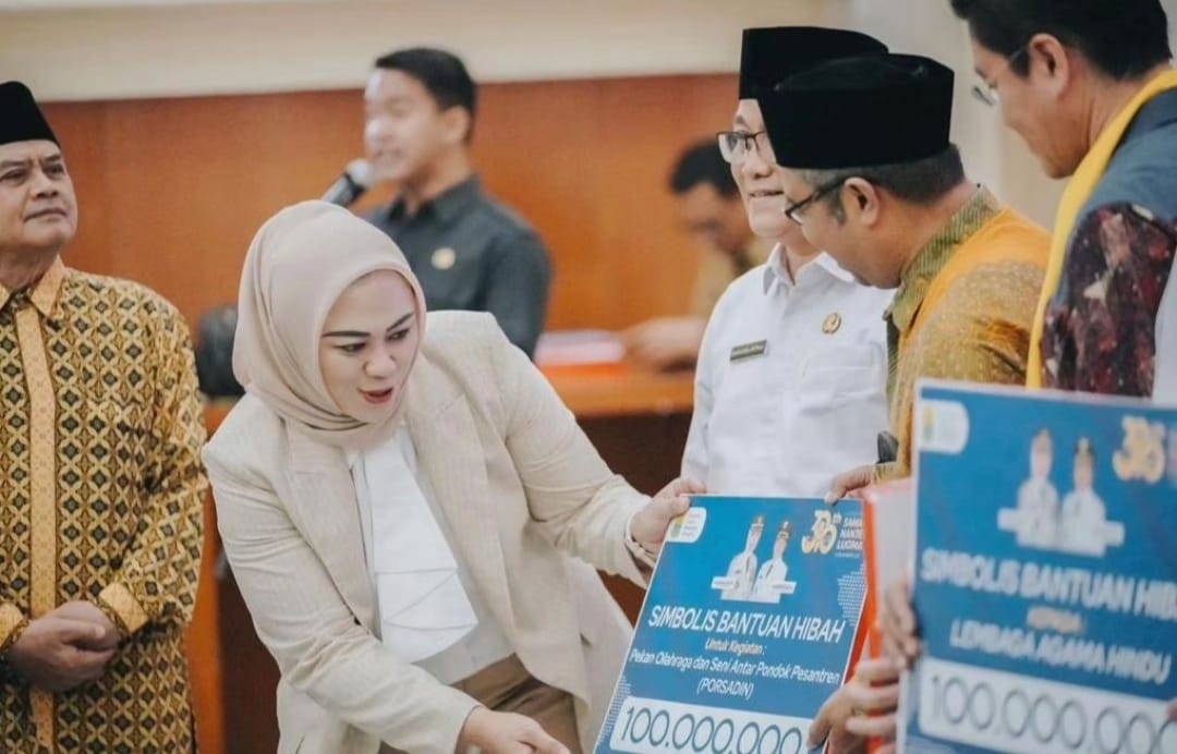 ASYIK! Bukan Cuma Muslim, Hibah dan Bantuan Honor Juga Tiba ke Ratusan Guru Non-Muslim