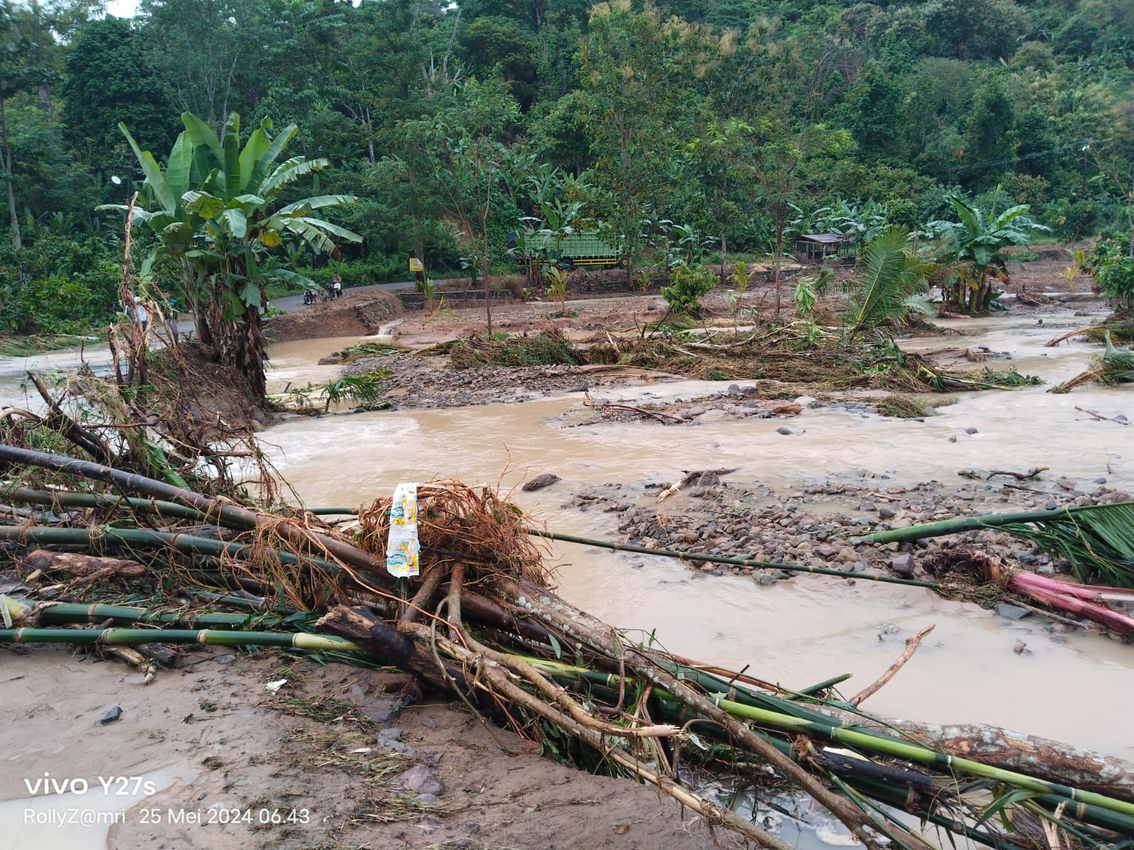 Satu Warga Hilang Akibat Banjir Dan Tanah Longsor Di Tanggamus
