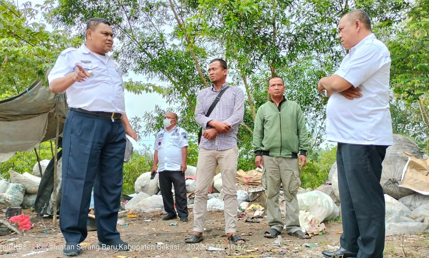 Sidak TPS Ilegal di Desa Nagacipta, Camat Serang Baru Temukan Indikasi Limbah B3