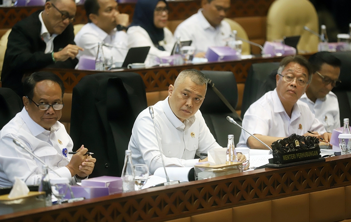 Pemerintah Turunkan Tarif Tiket Pesawat 13–14% untuk Natal dan Tahun Baru