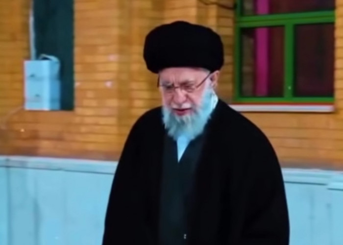 Perubahan Kekuasaan di Iran, Dewan Tiga Orang Ambil Alih Usai Kematian Ali Khamenei