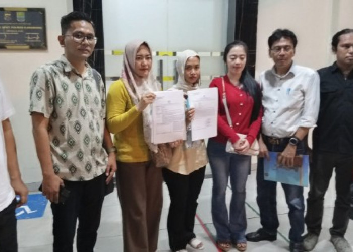 Gawat, Ibu-ibu Cikampek Ketakutan Diteror Massa LSM Bersenjata Tajam