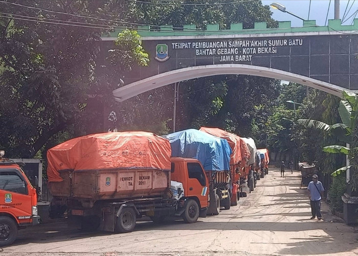 Antrean Truk di TPA Sumurbatu, Pengangkutan Sampah di Pasar Bekasi Terganggu