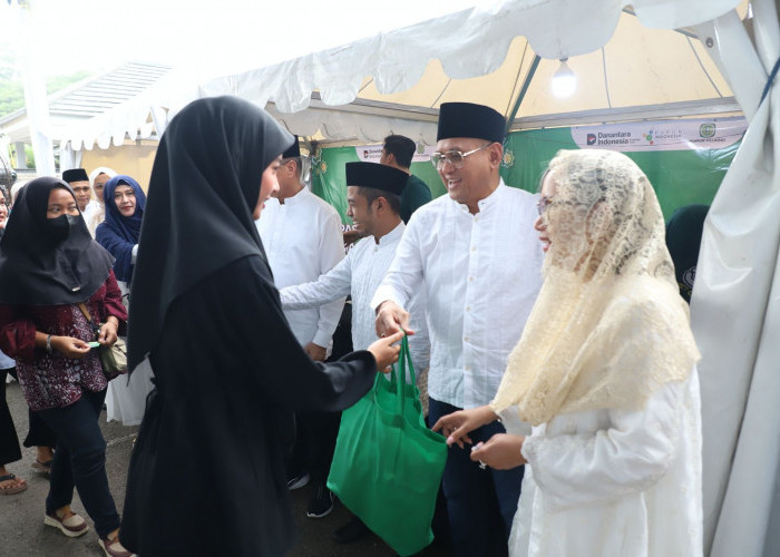  Pupuk Kujang Gelar Pasar Murah, Ribuan Warga Membeli Sembako dengan Harga Sangat Miring