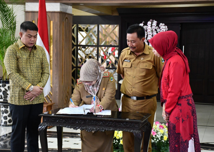 Barnas Adjidin Resmi Menjabat Sekretaris DPRD Provinsi Jawa Barat