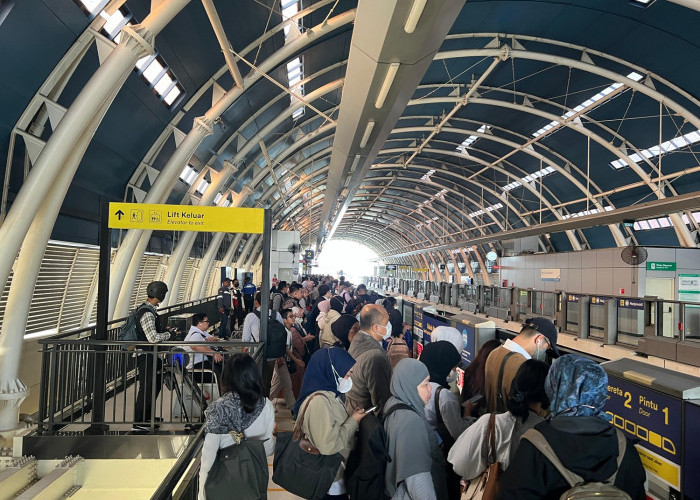 Jadwal LRT Jabodebek Diubah, Penumpang Jam Sibuk Pagi Kini Lebih Merata