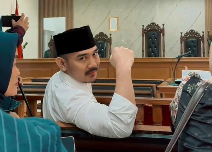 Sidang Perdana Bupati Bekasi Nonaktif Ade Kuswara-HM Kunang Digelar Besok
