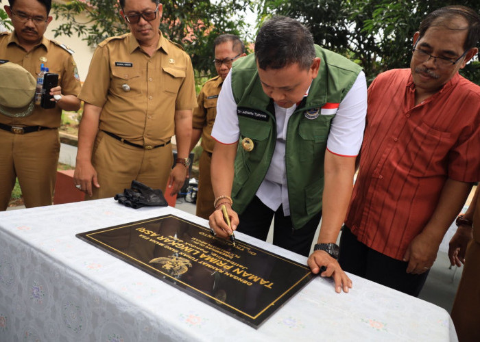 Plt Wali Kota Bekasi Keliling Pondok Gede Pantau Hasil Pembangunan, Begini Pesannya