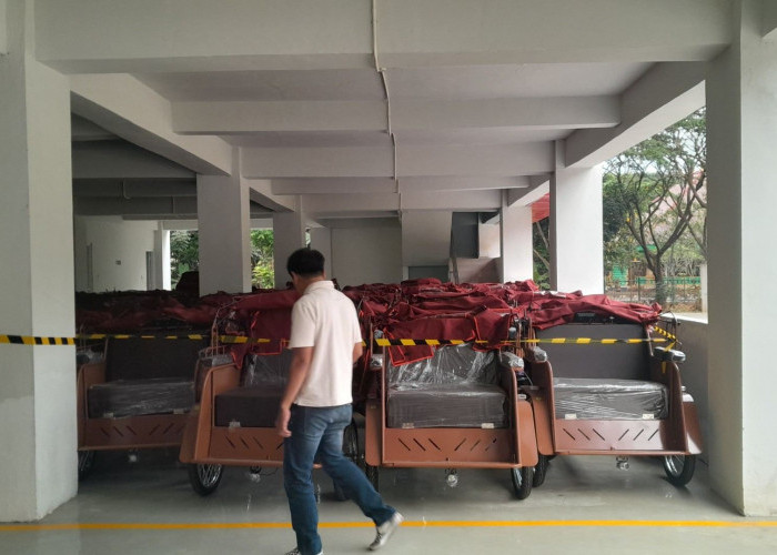 160 Becak Listrik Disebar ke Tukang Becak Bekasi