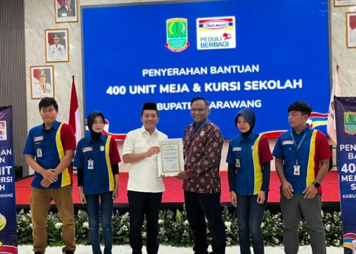Indomaret Salurkan CSR 400 Set Meja-Bangku untuk Dukung Pendidikan Karawang