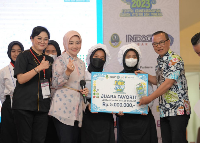SMKN 2 Beleendah Kabupaten Bandung Juara Pertama Lomba Masak BIFHEX 2023