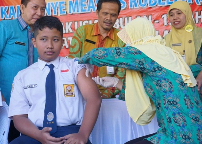 Kota Bekasi Gelar Vaksinasi MR bagi Anak Sekolah, Cegah Penyebaran Campak dan Rubella