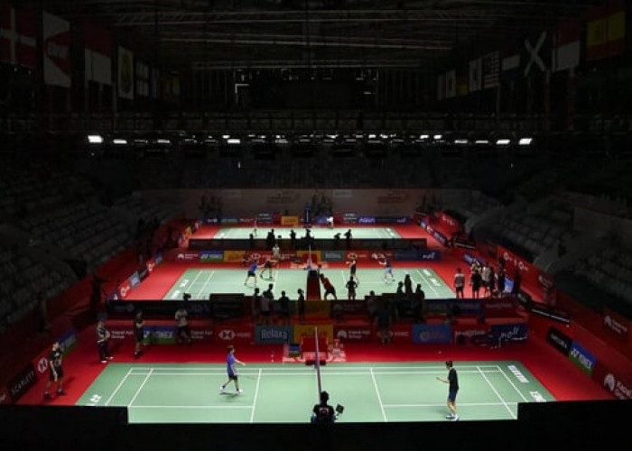 Hal yang Boleh dan Tidak Boleh Dilakukan Ketika Menonton Pertandingan Badminton di Stadion Secara Langsung