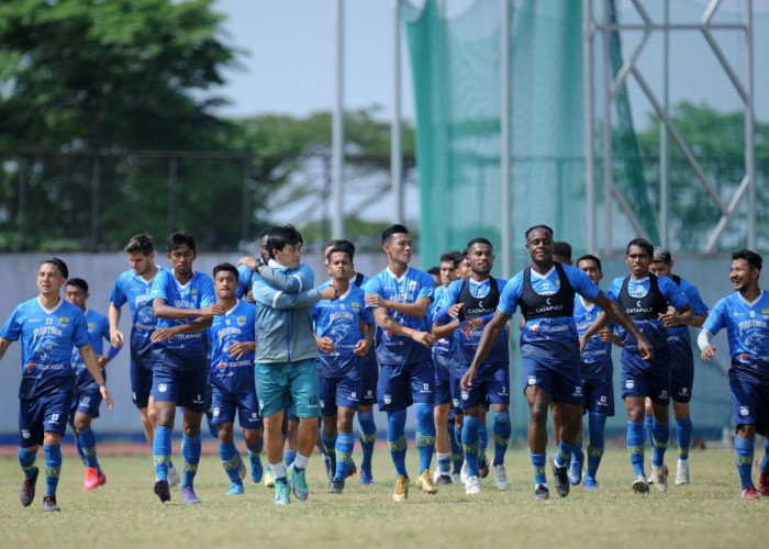 Liga 1 Indonesia Dimulai 5 Desember 2022, Persib Siap-siap...