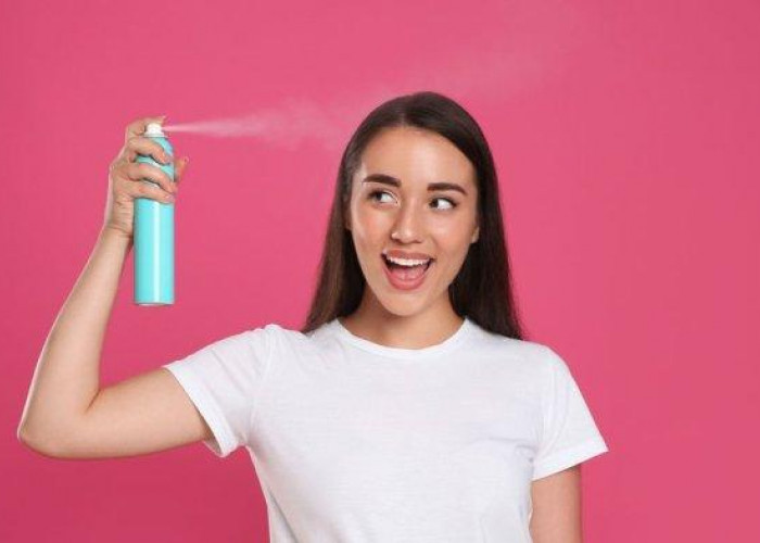 Keramas Tanpa Air Pakai Dry Shampoo? Ketahui Manfaatnya Bagi Kesehatan Rambut 