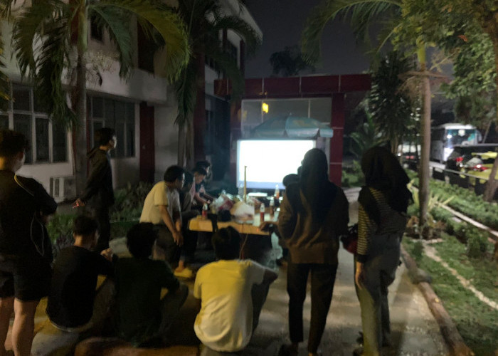 Usai Nobar di Kampus, Film Karawang Undercover Jadi Viral !