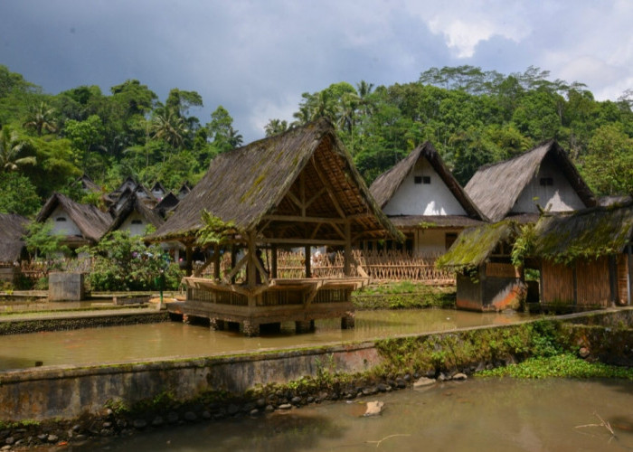 Kampung Naga Diproyeksikan Menjadi Destinasi Wisata Budaya Unggulan Jawa Barat pada 2027
