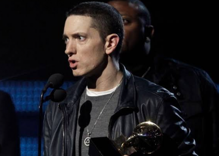 Rumah Kebakaran Sampai Dituntut Ibunya, Serba Serbi Fakta Perjalanan Hidup Eminem yang Jarang Orang tahu