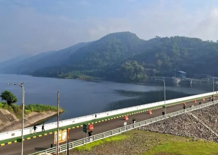 Bukan Waduk Biasa! Begini Sejarah PLTA Cirata Purwakarta yang Pasok Listrik Jawa-Bali