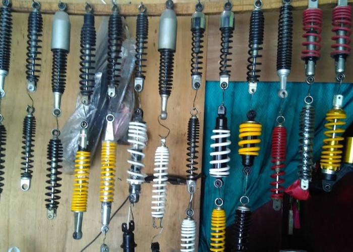 Shockbreaker Belakang Motor Matic Sering Mati Sebelah? Ini 10 Penyebab dan Solusi yang Jarang Disadari