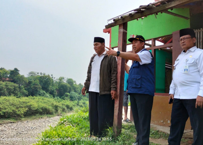 Tinjau Lokasi Longsor di Sirnajati, Disperkimtan Bekasi Pertanyakan Tanggungjawab BBWS Citarum 