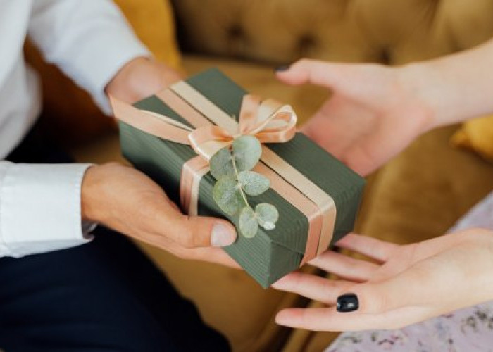 Rekomendasi 5 Hadiah Yang Cocok Diberikan Kepada Saudara Perempuan Yang Menikah 