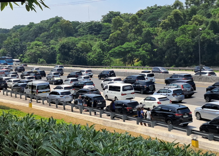 Update Arus Mudik Lebaran Terkini: 5 Ribu Lebih Kendaraan Padati Tol Japek Tiap Jam
