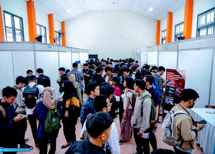 Disdik Jabar Gelar Job Fair di SMKN 2 Bandung Yang di Ikuti 1500 Peserta