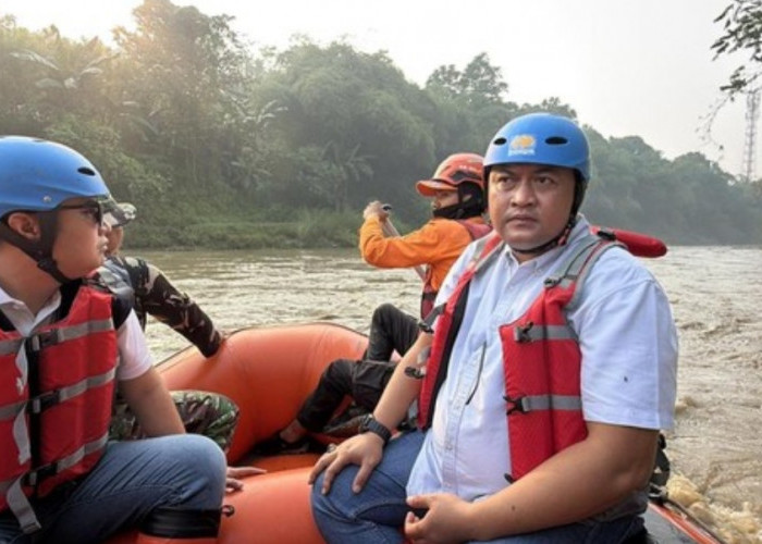 Debit Sungai Cileungsi Menyusut, Pipa Limbah Kawasan Industri Terungkap