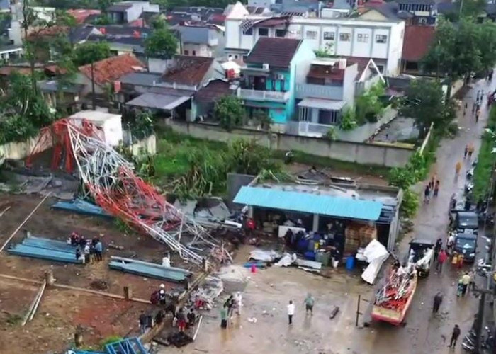 Puting Beliung Porak-Porandakan 6 Kecamatan di Bekasi, Puluhan Rumah Hancur