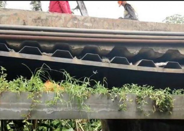 Jembatan Cipendawa Bekasi Amblas, Puluhan Baut Dicuri, Diduga Pencuri Gunakan Mesin