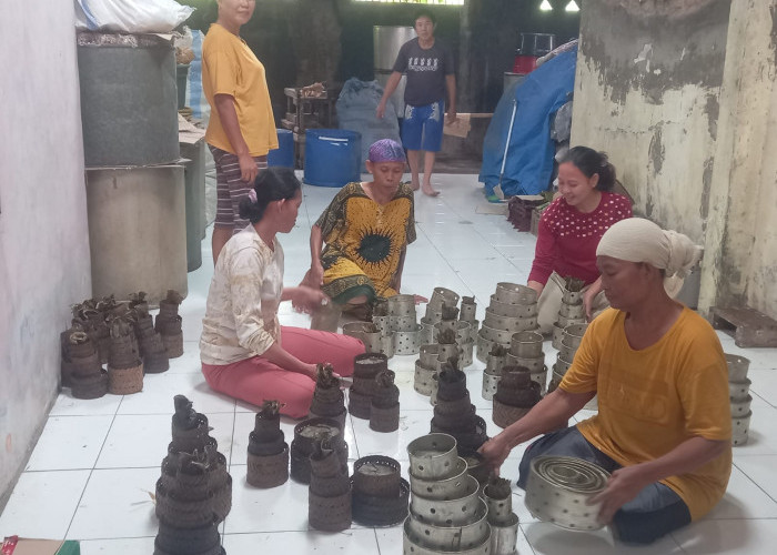 Kue Keranjang Ester, Warisan Tradisional dari Cikarang Utara Tetap Bertahan Meski Bahan Baku Naik