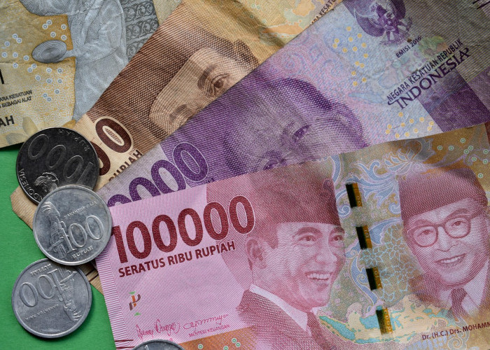 Rupiah Bergejolak? Ini 12 Strategi Mengamankan Aset Finansial Keluarga Agar Tidak Ikut Ambruk
