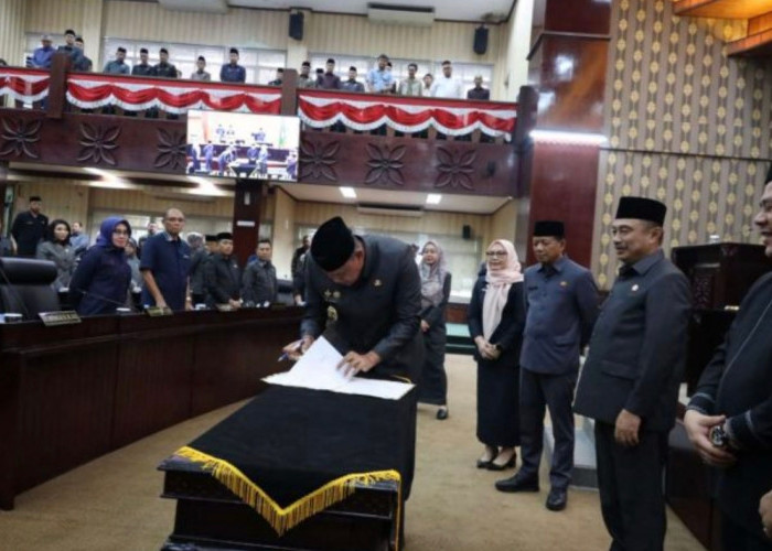 Raperda Perubahan PAD dan APBD 2025 Bekasi Segera Dikirim ke Gubernur Jabar untuk Evaluasi