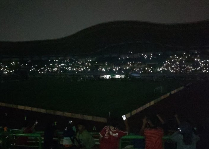 Bayar Listrik hingga Miliar Stadion PCB Mati Lampu saat Laga Persija vs Ratchaburi