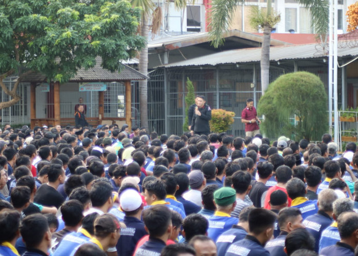 Cegah Gangguan Kamtib, Kepala Lapas Karawang Edukasi Warga Binaan Untuk Hak dan Kewajibannya