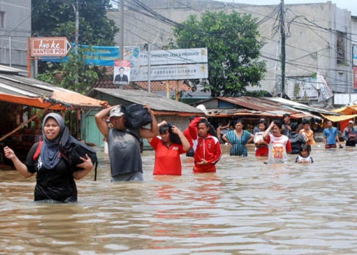 Banjir Menghantui Kota Bandung, Upaya Pemerintah Dipertanyakan?