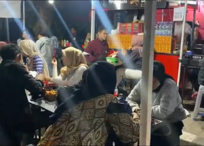 Rekomendasi 6 Tempat Berburu Street Food di Bandung