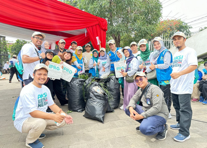 PLN UP3 Karawang Konsisten Jaga Lingkungan, Dukung Aksi Bersih Negeri Bersama Menteri LHK