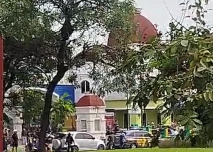 Video Bentrok Diduga Matel vs Ormas di Jababeka Viral, Warga Teriak Panik