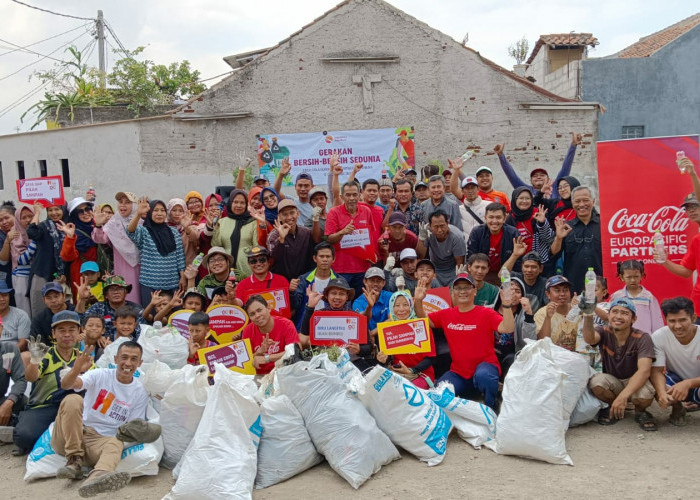 Serentak di 10 Kota Utama Indonesia, CCEP Indonesia Adakan Gerakan Bersih-bersih Sampah