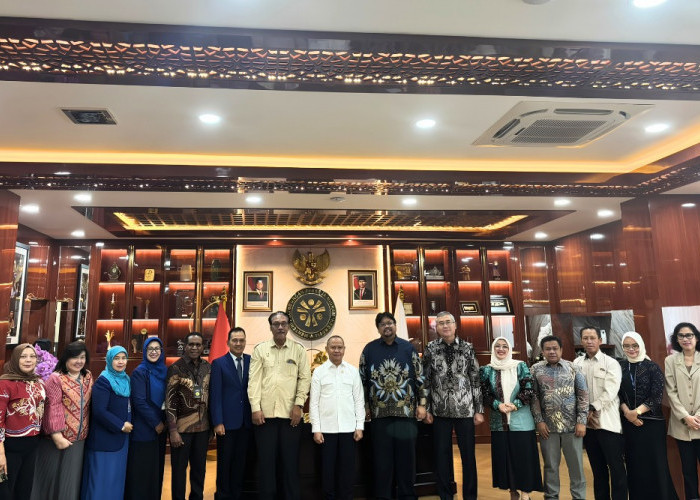 Universitas Esa Unggul Gandeng KemenP2MI Resmikan Migrant Center, Siapkan Talenta Kesehatan untuk Pasar Global