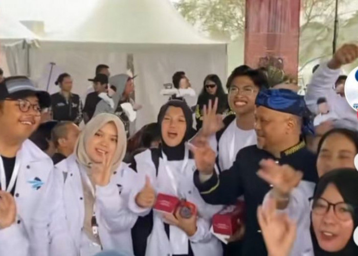 Bikin Heboh Medsos! Aksi Emak-emak Pendukung ASIH Joget Lagu Coblos Botakna Sampe Viral di TikTok