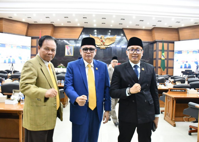 DPRD Jawa Barat Mengumumkan Perubahan Ketua Fraksi Golkar dalam Rapat Paripurna