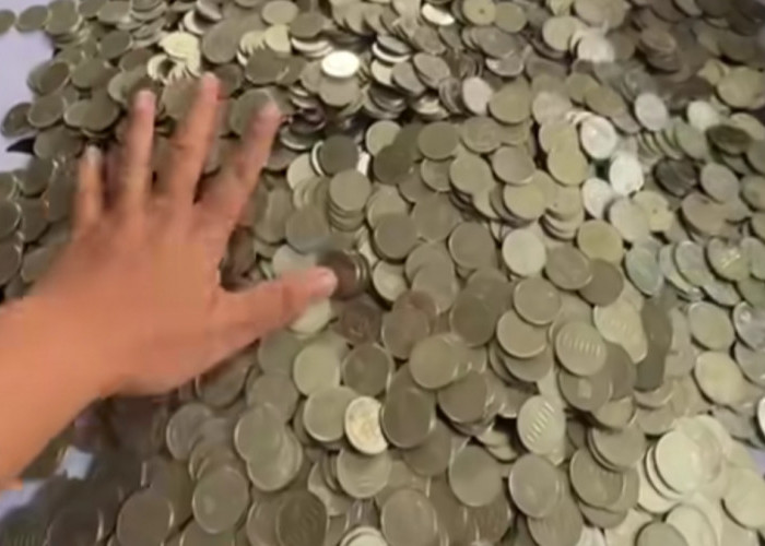 Tradisi Tabur Uang Koin Saat Lebaran di Cikarang, Keseruan yang Selalu Ditunggu Anak-anak