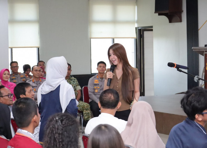 242 Ketua OSIS Bekasi Dapat Pesan Penting Vilmei Soal Bahaya Ruang Digital