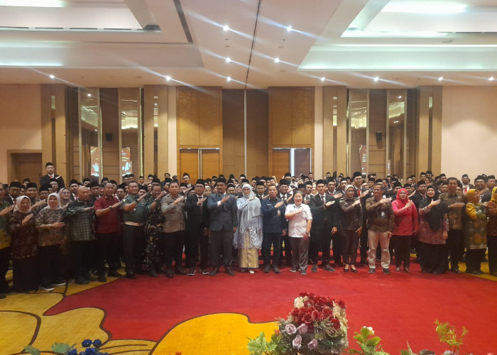 Hadapi Pilkada 2024, KPU Kabupaten Karawang Lantik 150 Anggota PPK Terpilih