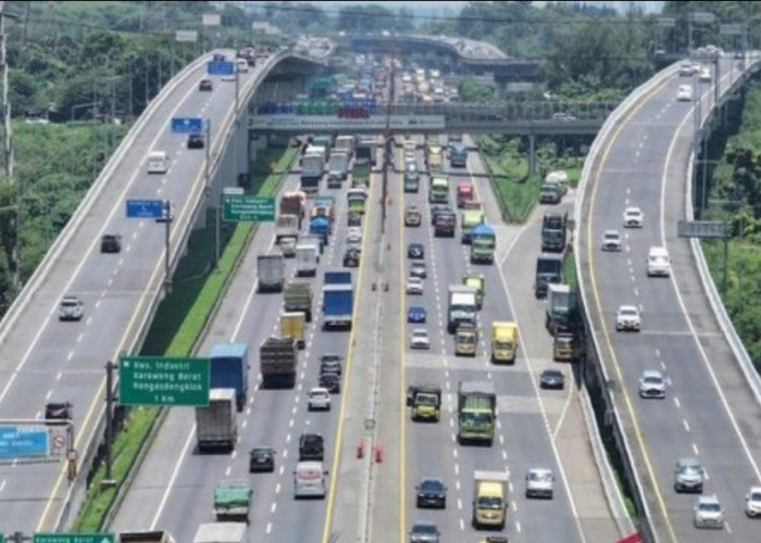 Arus Kendaraan Tinggi di Bekasi Saat Lebaran