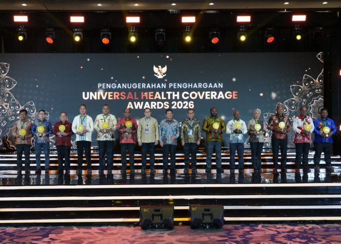 Dukung Program JKN, Ratusan Kepala Daerah Terima Penghargaan di UHC Awards 2026