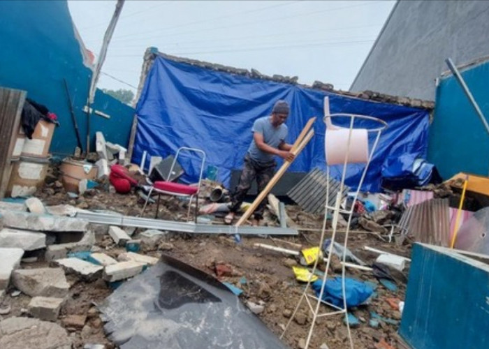 Puting Beliung Terjang Padalarang Bandung Barat, 526 Rumah Rusak dan Sejumlah Fasilitas Umum Terdampak